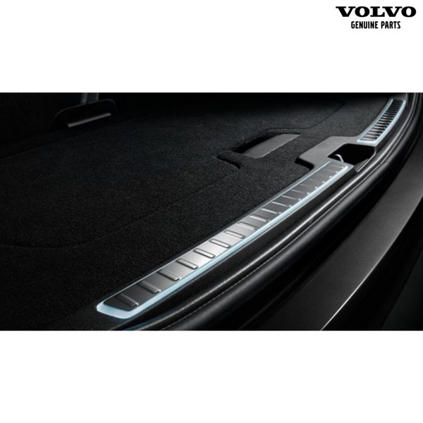 Original Volvo XC40 beleuchtetes Scheuerblech für die Gepäckraumöffnung 32353297