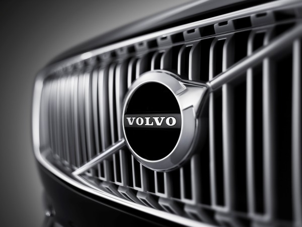 Original Volvo XC90 (2016-2019) Kühlergrill Inscription - ohne 360°-Kamera 31425933
